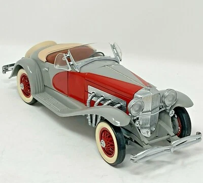 Danbury Mint 1935 Duesenberg SSJ Speedster V-8 Gray 1:24 Scale  Die-Cast Car - Image 1 of 4