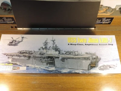 Gallery Models 1:350 USS Iwo Jima - Bild 1 von 4