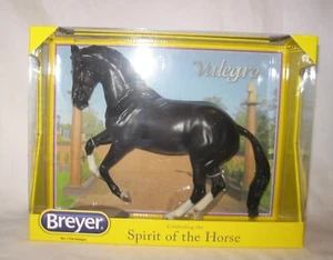 Breyer Pferd Valegro Famous Dressurhengst Neu im Karton - Bild 1 von 3