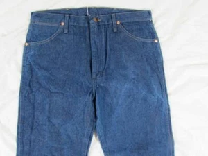 Wrangler 13MWZ Crisp NWOT Blue Denim Jeans Measure Size 31 x 32 Cowboy - Picture 1 of 8