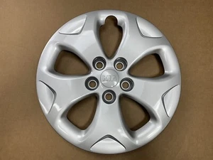 Genuine Wheel Cover Hub Cap Brand New Original Kia 2014-15-16-17-18-19 Soul 16" - Picture 1 of 4