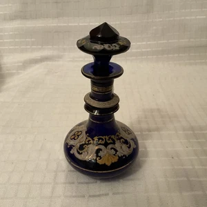 Böhmisches Glas Parfümflakon, 19. Jahrhundert, kobaltblaues Glas, vergoldete Dekoration - Bild 1 von 19