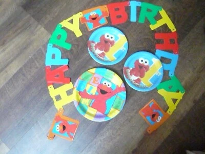 Platos de suministros de fiesta de cumpleaños de Plaza Sésamo Foto 1 de 2