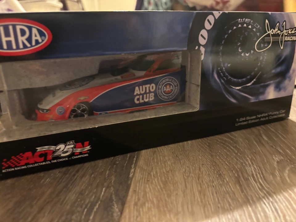 Robert Hight AAA de So Cal 2017 Camaro Funny Car autografiado  Foto 1 de 4