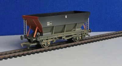 Hornby  R6152, Triple Pack of HEA Hopper Wagons, Grey livery, Near Mint, Boxed - Image 1 of 4