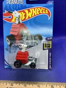 HOT WHEELS PEANUTS SNOOPY SCREEN TIME SERIES #4/10 NUEVO - Imagen 1 de 3