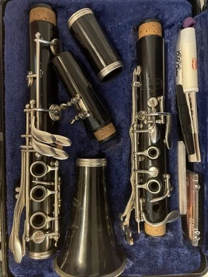 Clarinete Selmer Bundy con estuche. USA Foto 1 de 4