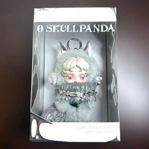 Skullpanda x XG Muñeca de Peluche Colgante Skullpanda Pop Up Shop Alphaz Exclusivo de Japón - Imagen 1 de 7