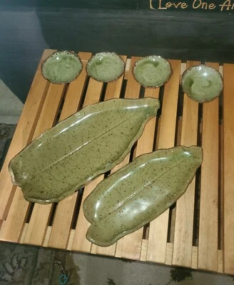 2 Leaf Serving Trays & 4 Sm Sauce Bowls - Image 1 of 4