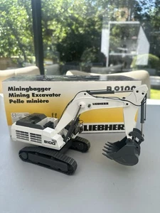 Liebherr 9100 Excavator 1/50 - Picture 1 of 2