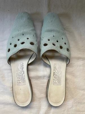 FERRAGAMO BEBÉ AZUL PONY PELO MULAS, TALLA 8 Foto 1 de 4