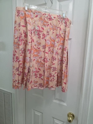 Женская юбка New York & Company размер 14 розовая с цветочным рисунком хлопковая облегающая и расклешенная. - Изображение 1 из 4