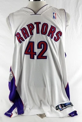 2005-06 Toronto Raptors Toree Morris #42 Game Issued White Jersey 58 715 - Image 1 of 4