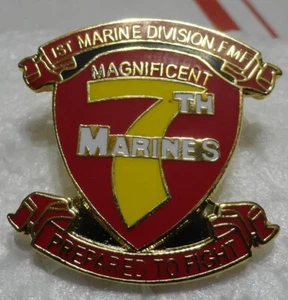 Prendedor de sombrero del 7º Regimiento de Marina - Imagen 1 de 3