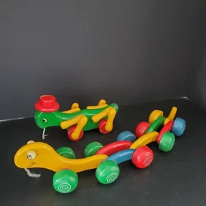 Lot of Two Vintage KOUVALIAS Wooden Pull Toys  Greece - Including Small Cricket - Picture 1 of 11