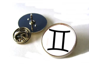 ZODIAC STAR BIRTH SIGN GEMINI THE TWINS BIRTHDAY LAPEL PIN BADGE TIE TACK - Picture 1 of 1