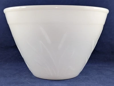 Vintage 1950's Hazel Atlas White Glass Cattail Mixing Bowl, 7.5" Diameter - Image 1 of 4