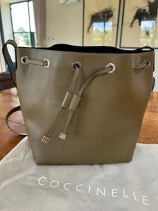 New Coccinelle Crossgrain Leather Olive Drawstring Bucket Bag Crossbody Shoulder - Picture 1 of 7