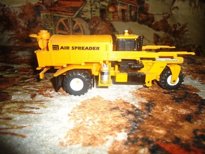 1/64 Ag Chem Terra Gator 8103 With Dry Fertilizer Load Ertl - Image 1 of 3