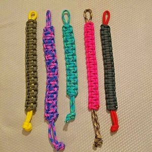 Paracord Bracelet - Assorted Colors - 5 Pcs - Picture 1 of 2