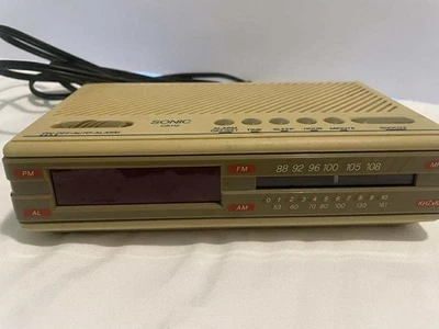 Reloj despertador radio AM/FM rojo LED probado funciona vintage SONIC CR112 Foto 1 de 2