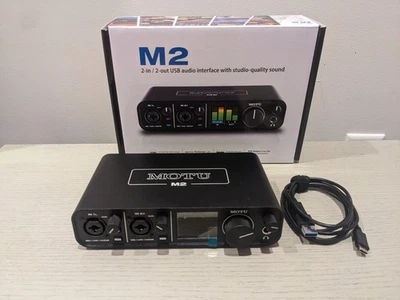 Interfaz de audio USB-C MOTU M2 2 entradas XLR/línea, 2 salidas TRS, 2 salidas RCA Foto 1 de 4