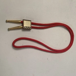 Cravatta Bolo cowboy western decorativa color oro rosso quadrato - Foto 1 di 4