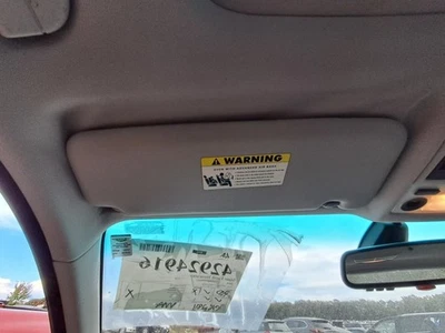 Driver Sun Visor Illuminated Vinyl Fits 06-09 BMW 550i 4823796 - Image 1 of 2