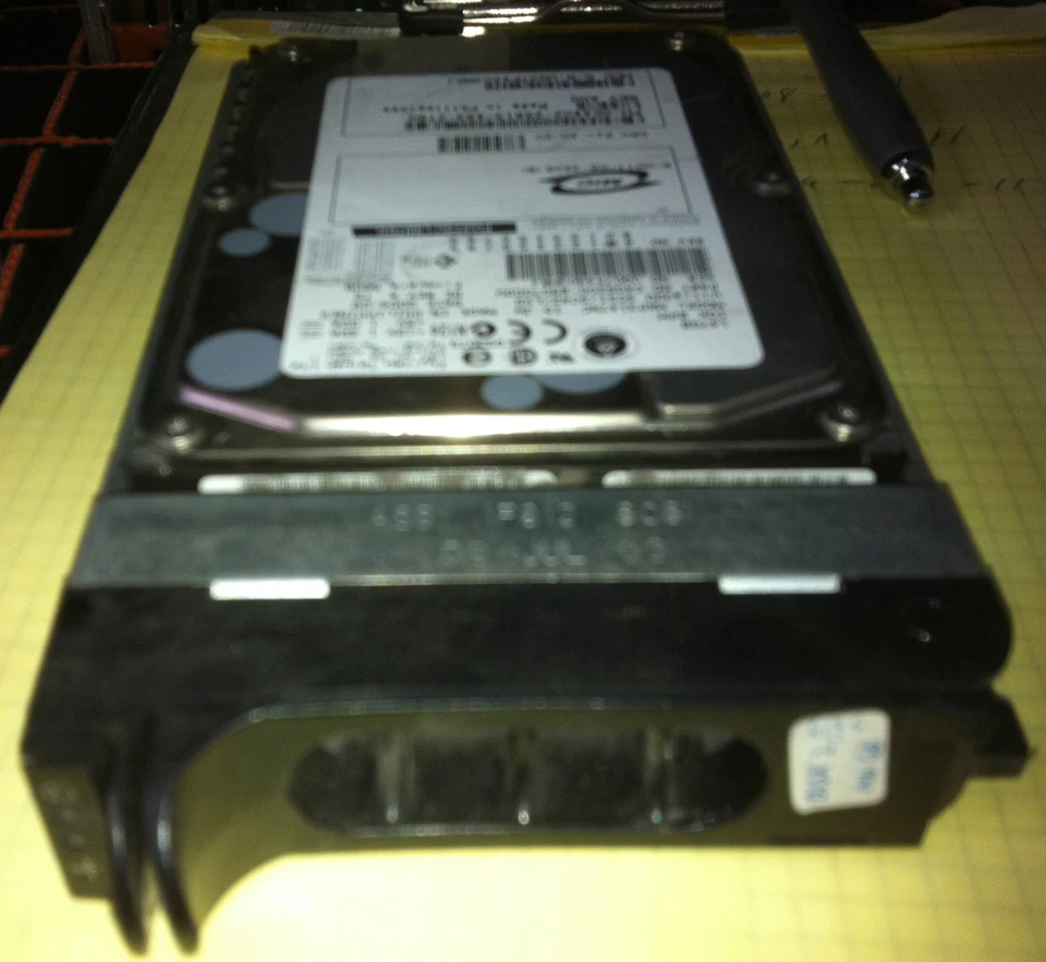 2x DELL K4402 147GB 10000 RPM 80-Pin U320 SCSI Hard Disk Drives with DELL Sled - Image 1 of 1