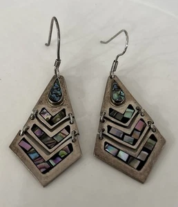 VINTAGE MEXICAN ONYX MOSAIC STERLING SILVER DANGLING EARRINGS - Imagen 1 de 6