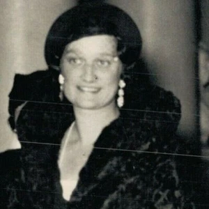 Royalty Belgium Queen Astrid Portrait Vintage RPPC 07.64 - Picture 1 of 3