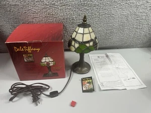 Dale Tiffany Berries Mini Tiffany Lamp 11" in Excellent Pre Owned Condition - Picture 1 of 9