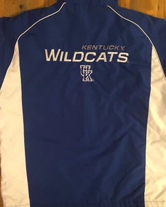 UNIVERSIDAD DE KENTUCKY - GATOS SALVAJES - ROBLE ROJO - AZUL/BLANCO - ABRIGO/CHAQUETA - MEDIANO - Imagen 1 de 5