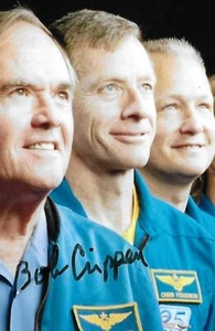 Transbordador espacial astronauta firmado/automático Robert Crippen STS-1 ¡RARO CERTIFICADO DE AUTENTICIDAD LOOK! - Imagen 1 de 1
