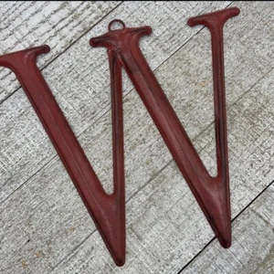 Red Metal “ W” Letter - Picture 1 of 2