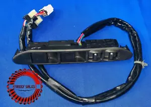 OEM 03-06 Infiniti G35 Sedan Driver Seat Position Control Switch Sedan (BLACK) - Foto 1 di 2