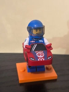 ️ LEGO Serie 18 Sammlerstück Party Minifigur - Rennwagen Guy (71021) - Bild 1 von 3