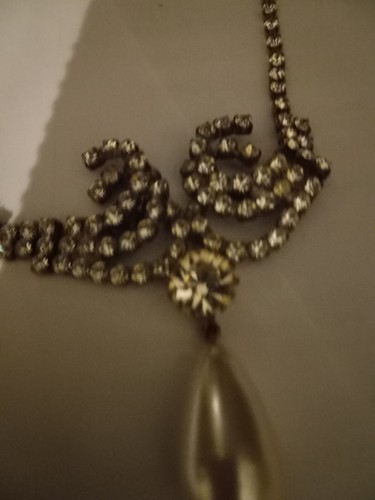 VETEMENTS COLLANA regolabile con strass e 1 goccia di PERLA