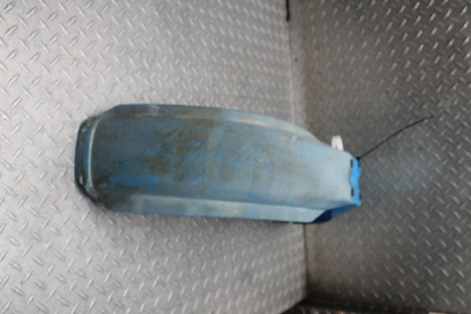 1978 YAMAHA IT175 FRONT WHEEL FENDER COWL FAIRING - Image 1 of 4