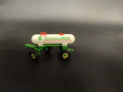 ERTL J0518yl01 1/64 John Deere ANHYDROUS AMONIA CART WAGON FOR TRACTOR - Image 1 of 4