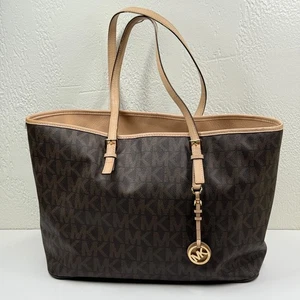 Borsa da viaggio Michael Kors Jet Set grande tela rivestita monogramma bordo beige - Foto 1 di 15