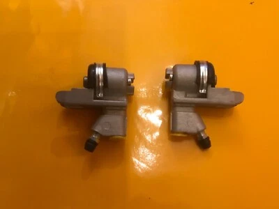 Ford Consul, Zephyr ,Zodiac MK2  rear brake wheel cylinders pair 1956-1960 - Image 1 of 2