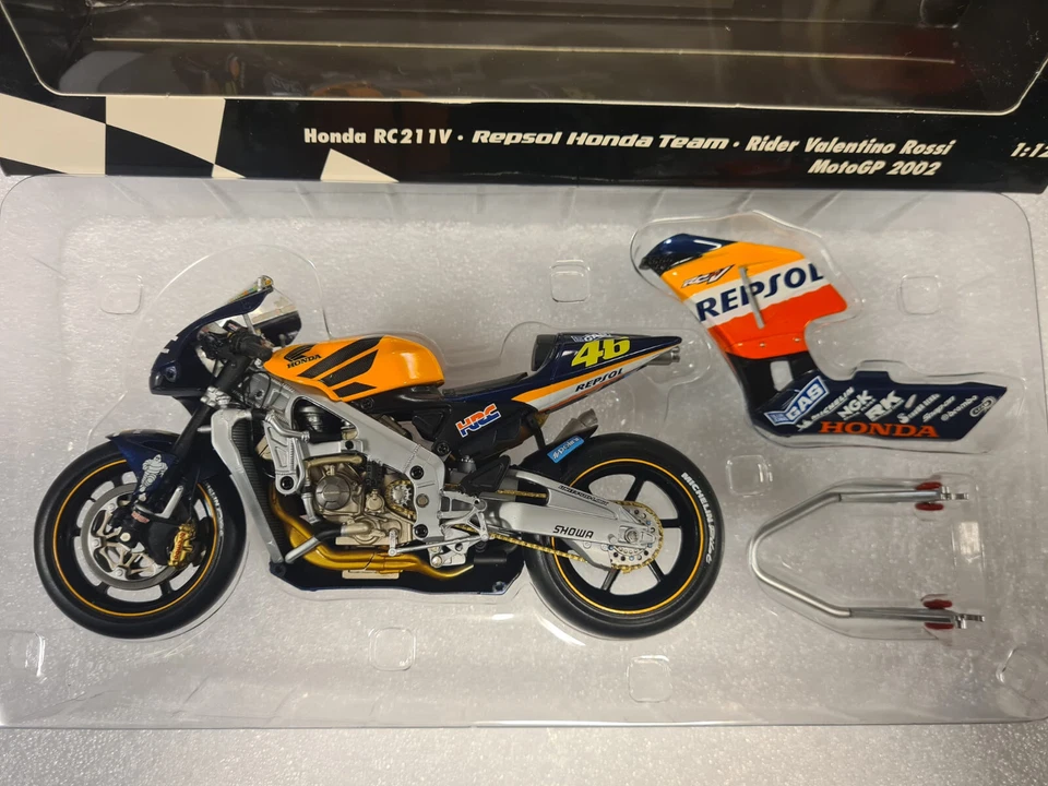 HONDA RC211V REPSOL HONDA TEAM V.ROSSI GP2002 1/12 122027146 MINICHAMPS - Immagine 1 di 1