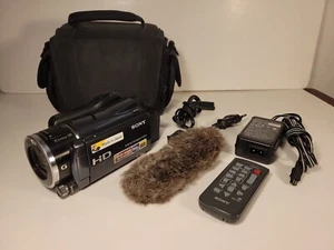 Sony Handycam HDR-XR550E - HD-AVCHD 240 GB 12Mpx + Micro HGZ1 - Fonctionnel - Picture 1 of 15
