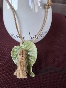 Mudpie " Grow Happy" Leaf Tassle Vase, NWT - Bild 1 von 9