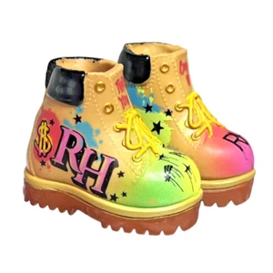 Rainbow High Vanessa Tempo Rockstars Muñeca Conjunto Graffiti Arte Trabajo Botas - Imagen 1 de 4