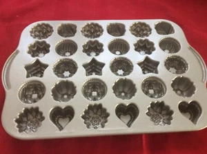 Nordic Ware Cast Aluminum Bundt Teacake & Candies Pan 2.5 Total Cup Capacity - Picture 1 of 7