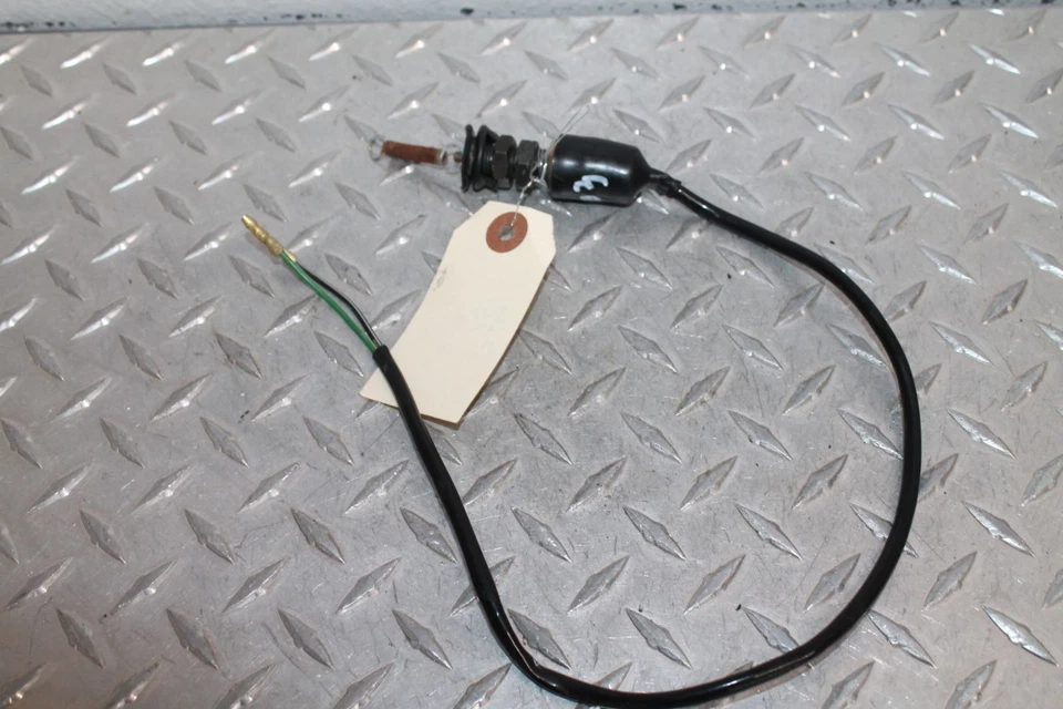 Interruptor de luz de freno trasero Suzuki GS450GA 1982 SUZUKIMATIC 37740-48071 Foto 1 de 2