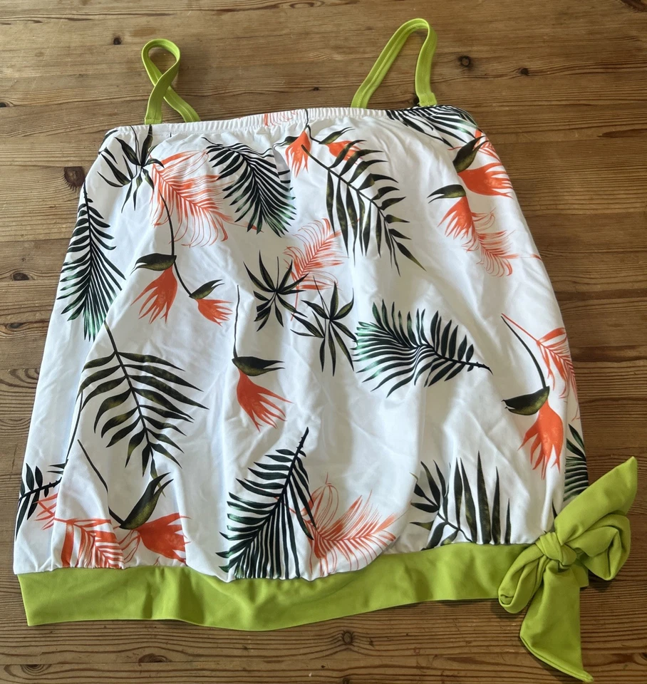 BPC Selection Tankini 44 Oberteil Weiß  Grün Farn Federn Gefüttert Neu! - Bild 1 von 4