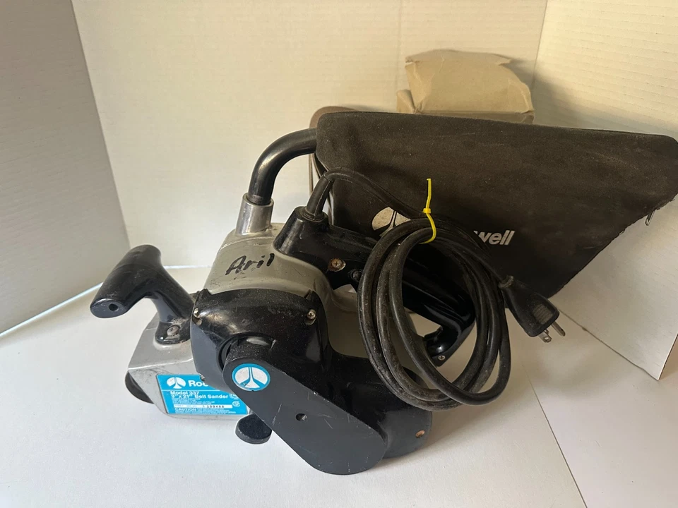Rockwell Heavy Duty Belt Sander Model 337  with Bag 3" x 21" Belt+ 6 Extra Belts - Image 1 of 4